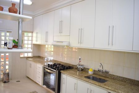 Casa de condomínio para alugar com 600m², 4 quartos e 10 vagasCozinha