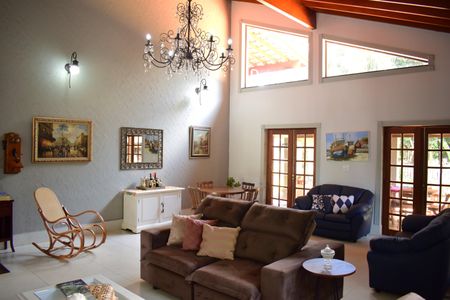 Casa de condomínio para alugar com 600m², 4 quartos e 10 vagasSala