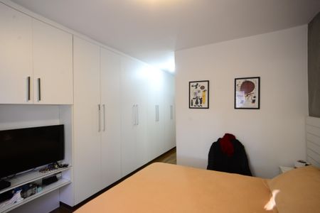 Casa à venda com 301m², 4 quartos e 3 vagasSuíte 2