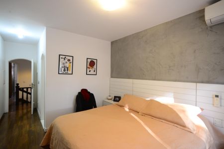 Casa à venda com 301m², 4 quartos e 3 vagasSuíte 2