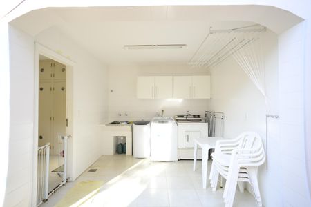 Casa à venda com 301m², 4 quartos e 3 vagasÁrea de Serviço