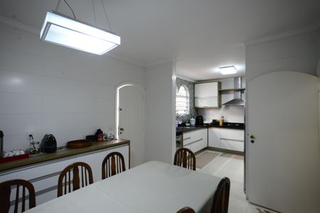 Casa à venda com 301m², 4 quartos e 3 vagasCozinha