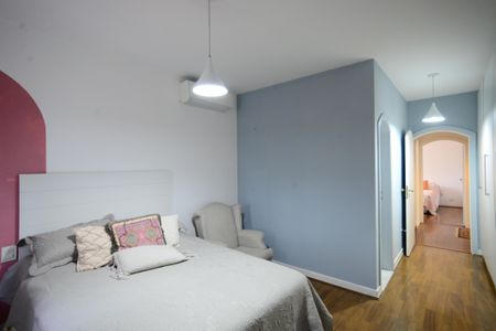 Casa à venda com 301m², 4 quartos e 3 vagasSuíte 1