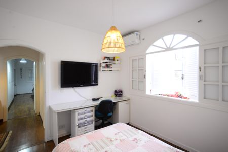 Casa à venda com 301m², 4 quartos e 3 vagasQuarto 2