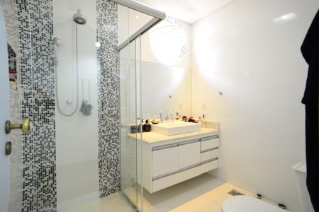 Casa à venda com 301m², 4 quartos e 3 vagasBanheiro Suíte 1