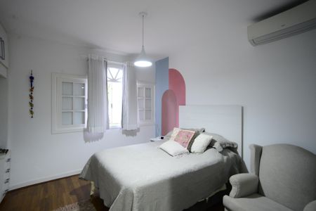 Casa à venda com 301m², 4 quartos e 3 vagasSuíte 1