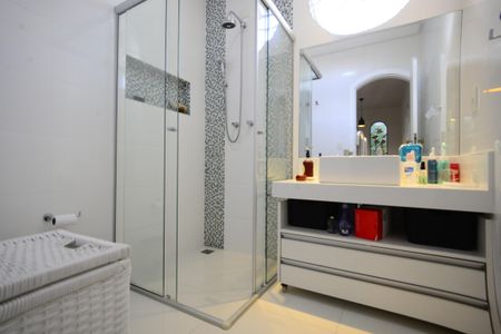 Casa à venda com 301m², 4 quartos e 3 vagasBanheiro