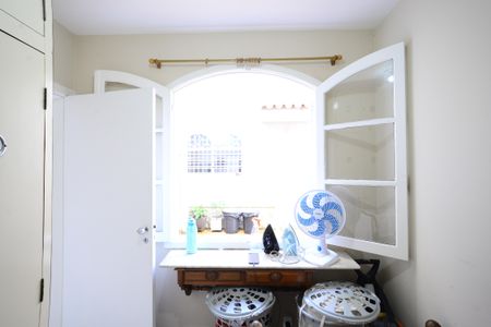 Casa à venda com 301m², 4 quartos e 3 vagasQuarto de Serviço