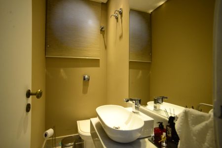 Casa à venda com 301m², 4 quartos e 3 vagasLavabo