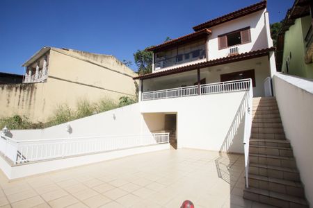 Casa para alugar com 297m², 3 quartos e 3 vagasFrente da Casa