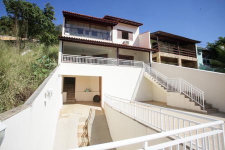 Casa para alugar com 297m², 3 quartos e 3 vagasFrente da Casa