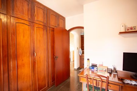 Casa à venda com 370m², 4 quartos e 6 vagasSuíte 3