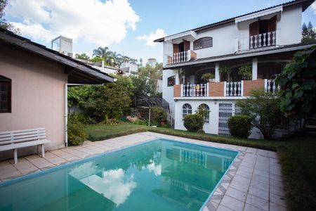 Casa à venda com 370m², 4 quartos e 6 vagasÁrea externa