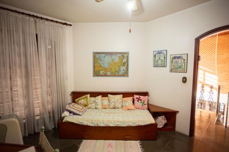 Casa à venda com 370m², 4 quartos e 6 vagasQuarto