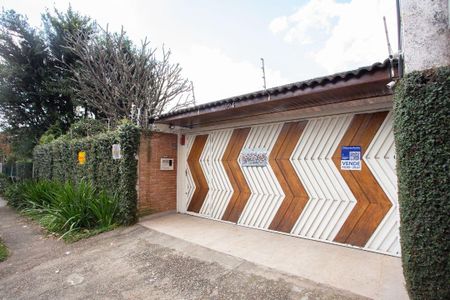 Casa à venda com 370m², 4 quartos e 6 vagasFachada + Plaquinha