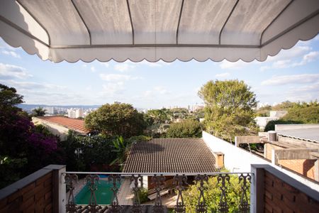 Casa à venda com 370m², 4 quartos e 6 vagasVaranda