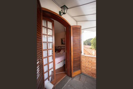 Casa à venda com 370m², 4 quartos e 6 vagasVaranda da Suíte 1