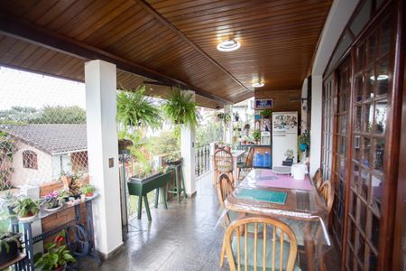 Casa à venda com 370m², 4 quartos e 6 vagasVaranda Gourmet