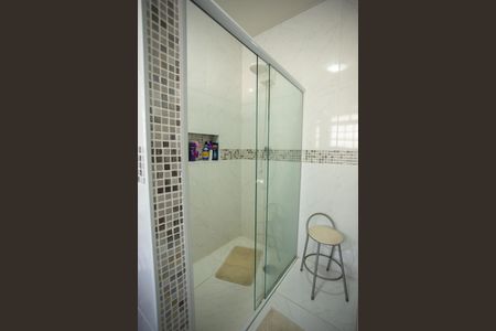 Casa à venda com 370m², 4 quartos e 6 vagasBanheiro da Suíte 3