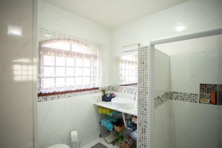 Casa à venda com 370m², 4 quartos e 6 vagasBanheiro da Suíte 3