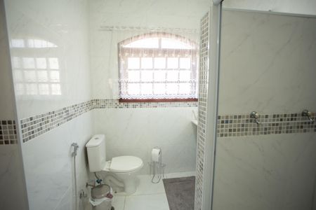 Casa à venda com 370m², 4 quartos e 6 vagasBanheiro da Suíte 3