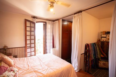 Casa à venda com 370m², 4 quartos e 6 vagasSuíte 1