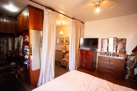 Casa à venda com 370m², 4 quartos e 6 vagasSuíte 1