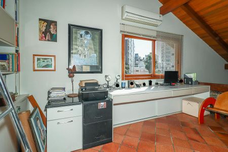 Apartamento à venda com 239m², 3 quartos e 2 vagasEscritório