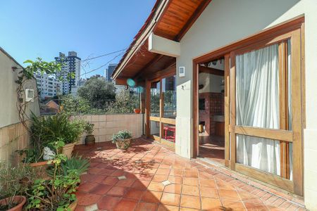 Apartamento à venda com 239m², 3 quartos e 2 vagasÁrea externa 