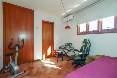 Apartamento à venda com 239m², 3 quartos e 2 vagasQuarto 2