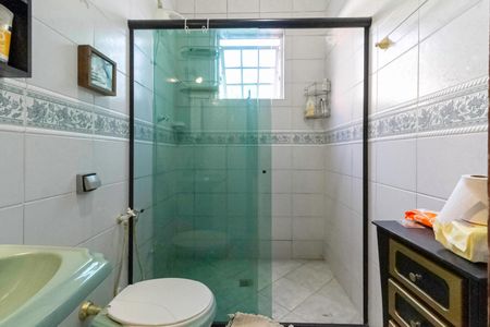 Casa à venda com 200m², 3 quartos e 2 vagasBanheiro social 