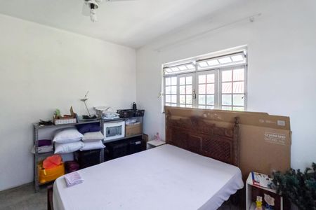 Casa à venda com 200m², 3 quartos e 2 vagasQuarto 2