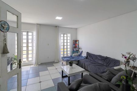Casa à venda com 200m², 3 quartos e 2 vagasSala 1