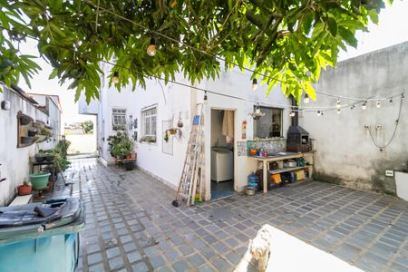 Casa à venda com 200m², 3 quartos e 2 vagasQuintal