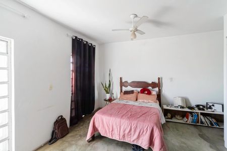 Casa à venda com 200m², 3 quartos e 2 vagasSuíte