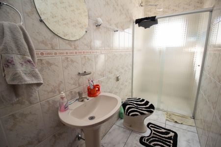 Casa para alugar com 117m², 3 quartos e 2 vagasBanheiro