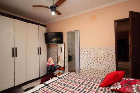 Casa para alugar com 117m², 3 quartos e 2 vagasSuíte