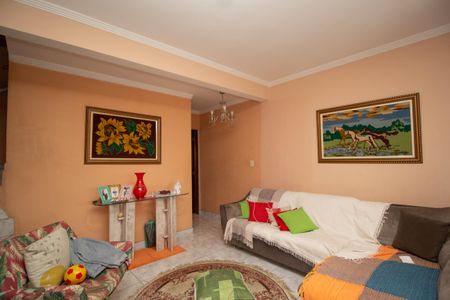 Casa para alugar com 117m², 3 quartos e 2 vagasSala