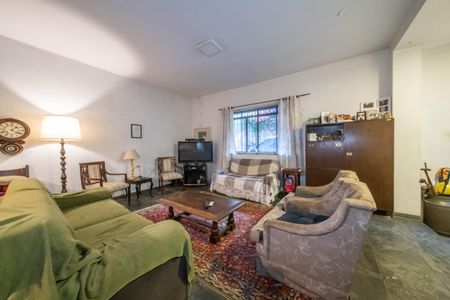 Casa à venda com 200m², 4 quartos e 2 vagasSala