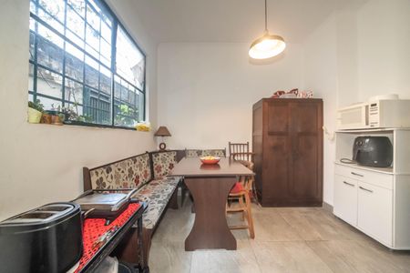 Casa à venda com 200m², 4 quartos e 2 vagasCozinha - Copa