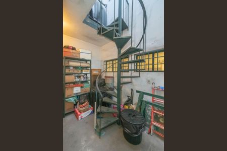 Casa à venda com 200m², 4 quartos e 2 vagasQuarto de Serviço 