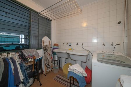 Casa à venda com 200m², 4 quartos e 2 vagasÁrea de Serviço