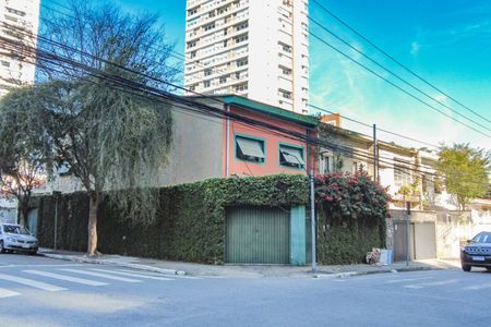 Casa à venda com 200m², 4 quartos e 2 vagasFachada