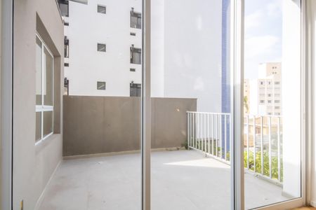 Apartamento à venda com 82m², 2 quartos e 2 vagas Apartamento à venda com 82m², 2 quartos e 2 vagasSacada
