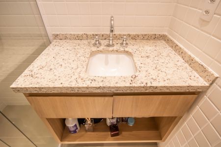 Apartamento à venda com 82m², 2 quartos e 2 vagas Apartamento à venda com 82m², 2 quartos e 2 vagasBanheiro 2