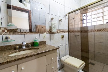 Casa à venda com 227m², 3 quartos e 5 vagasBanheiro de Serviço