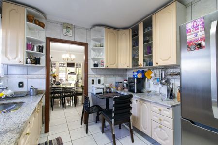 Casa à venda com 227m², 3 quartos e 5 vagasCozinha