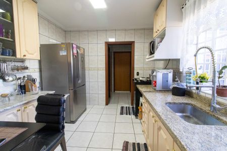 Casa à venda com 227m², 3 quartos e 5 vagasCozinha