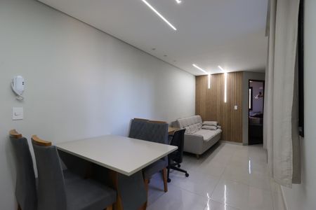 Apartamento à venda com 98m², 2 quartos e 1 vagaSala