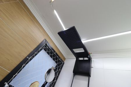 Apartamento à venda com 98m², 2 quartos e 1 vagaBanheiro da Suíte - Chuveiro